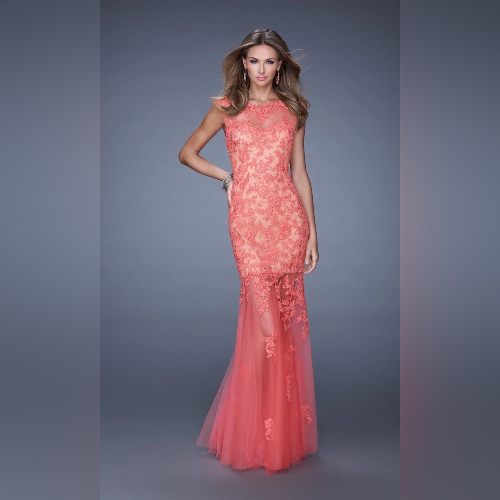 NWT La femme Prom Evening dress